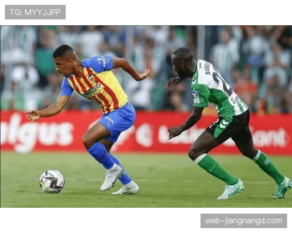 伊萨克vs沃特金斯 锋线进攻效率与战术适配差距在哪