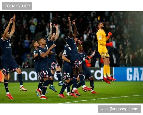 巴黎圣日耳曼的最大问题，不是进攻，而是中场控制不足